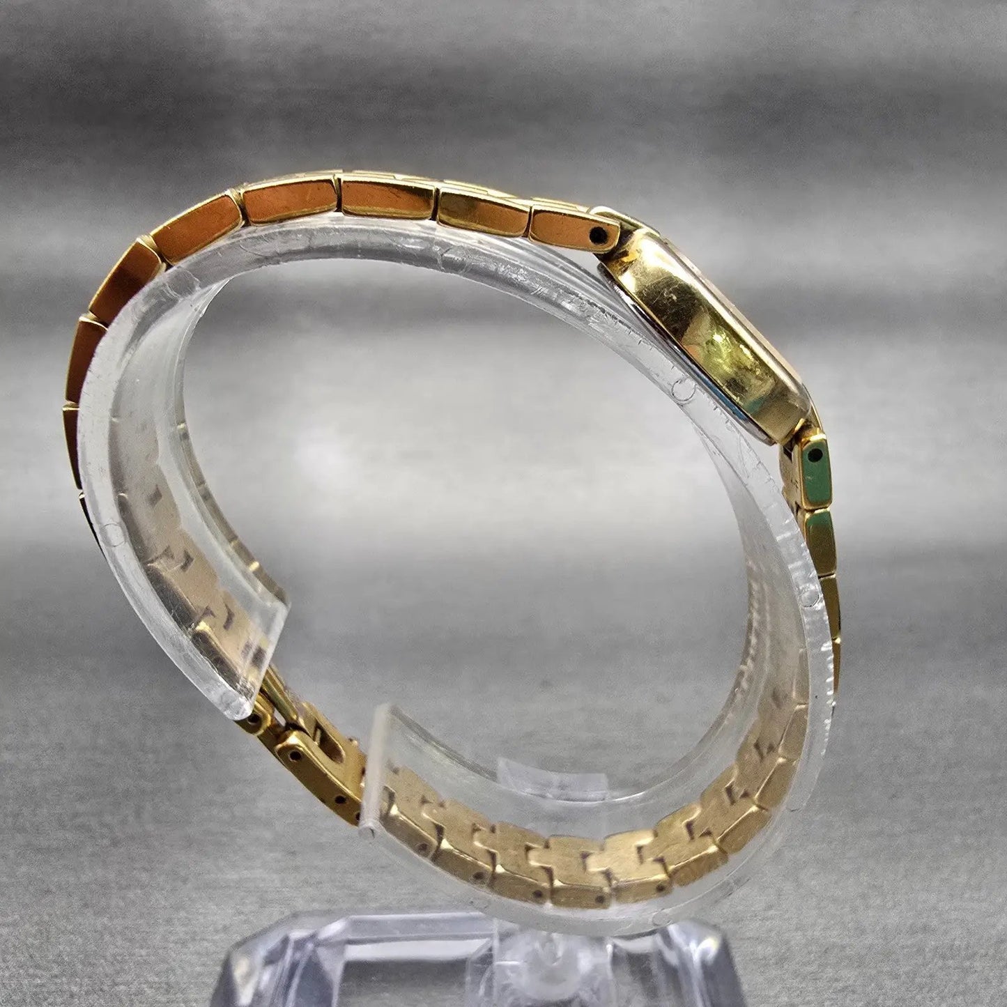 Seiko Watch Women 14mm Gold Dial Gold Tone Oval 1F20-5A49 New Battery Vintage8
