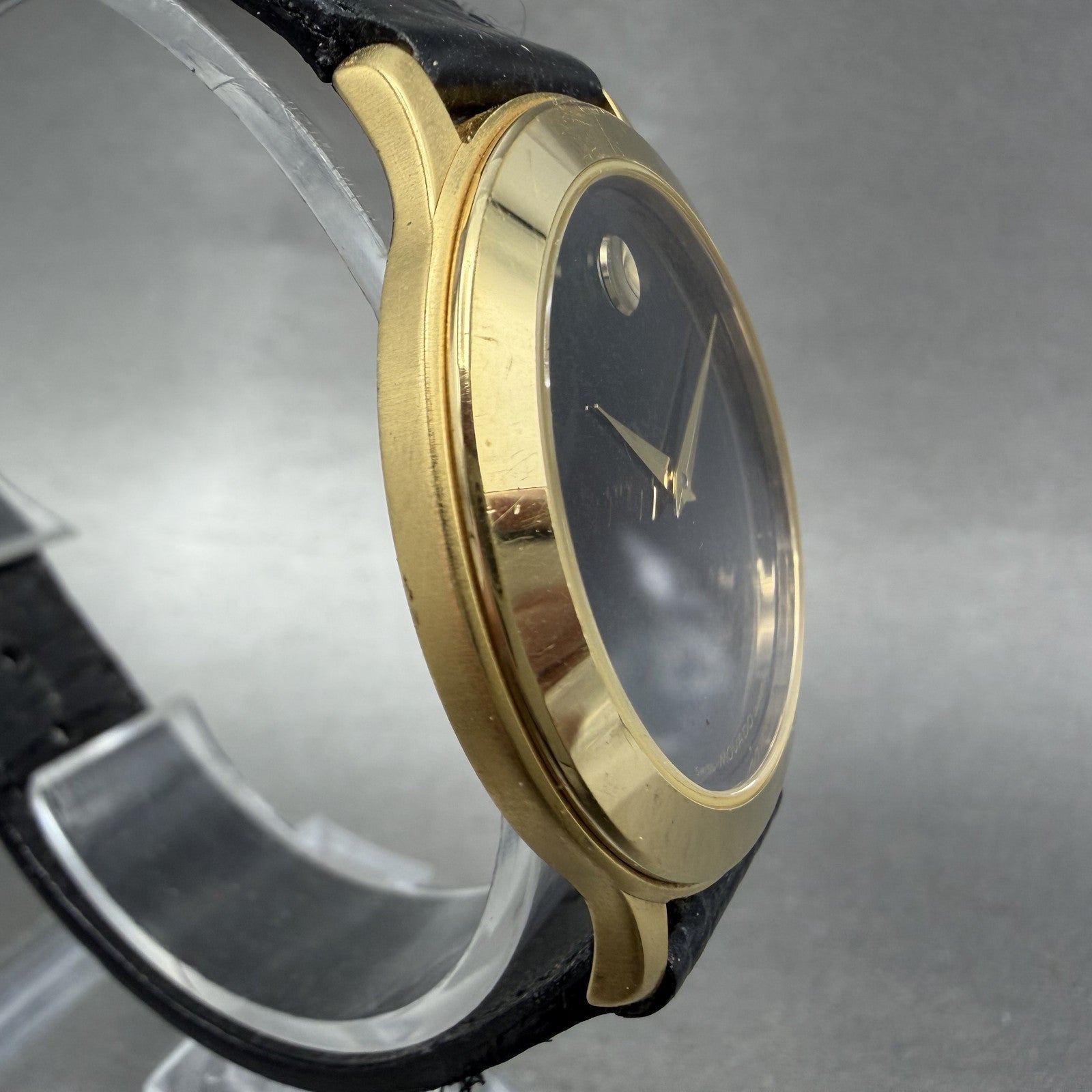 Movado Museum Watch Men 35mm Black Dial Gold Tone Round 87E40844 New Battery A3
