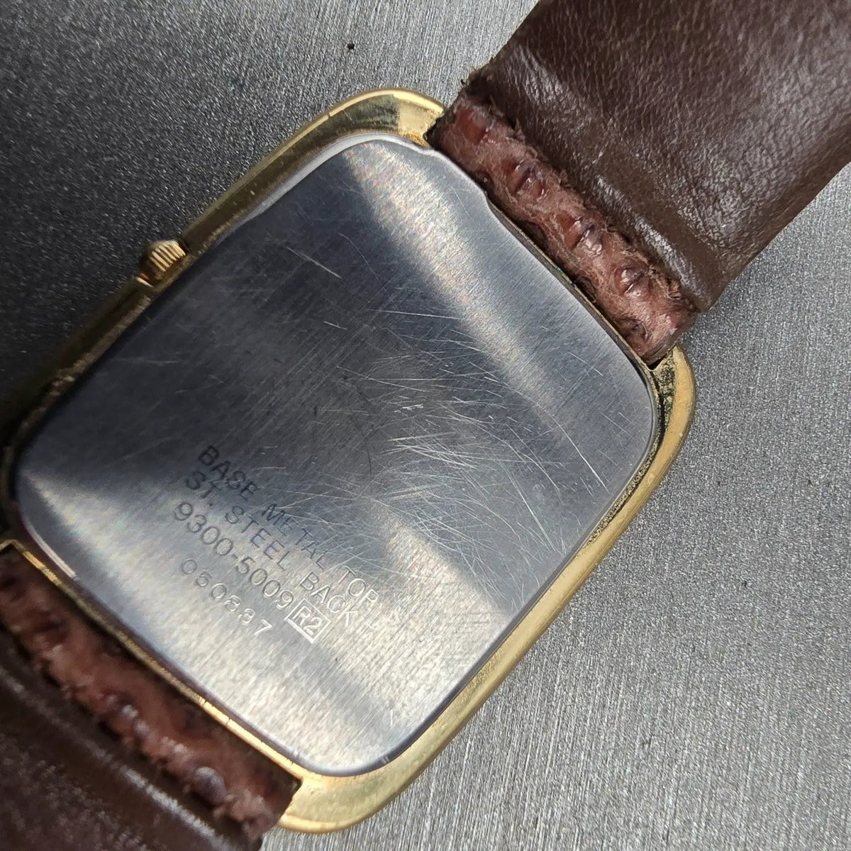 Seiko Watch Men 27mm Gold Dial Gold Tone Rectangle 9300-5009 New Battery10