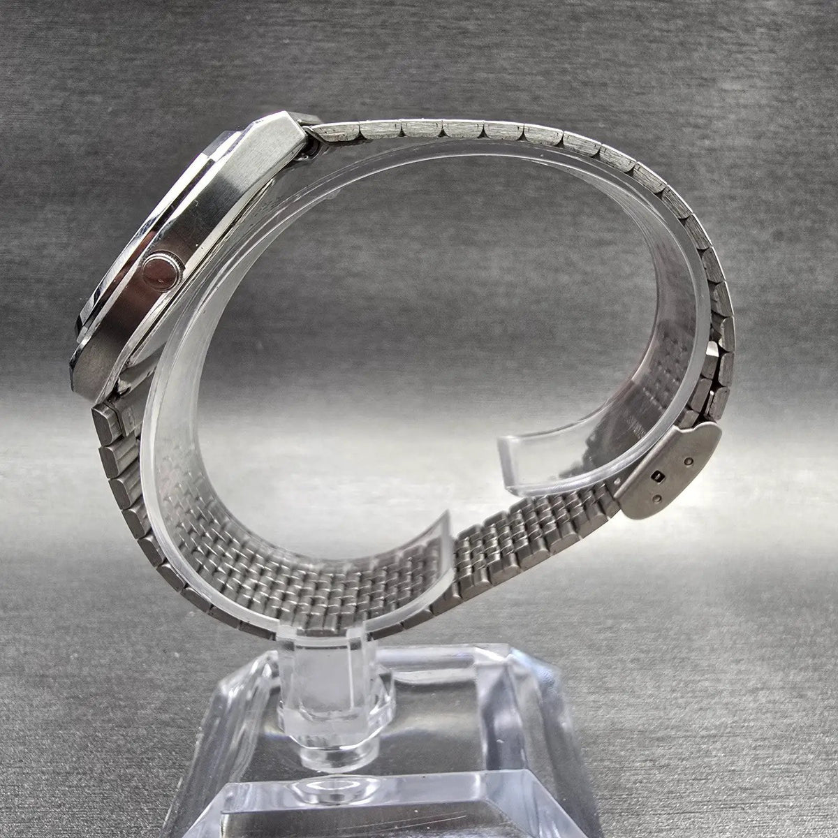 Seiko Watch Men 32mm Silver Dial Silver Tone Daydate Rectangle 5933-5040 New Bat6