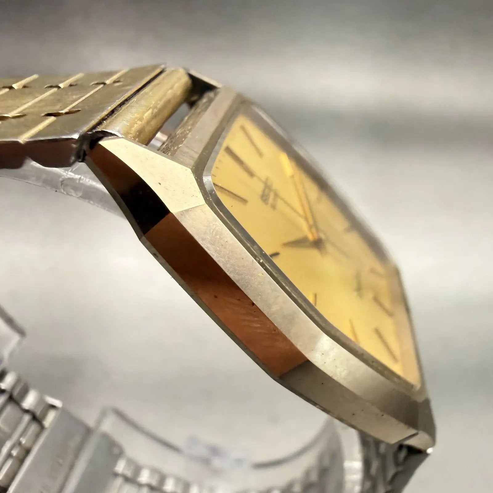 Seiko Dolce Watch Men 30mm Gold Dial Gold Tone Rectangle 6030-5480 New Battery3