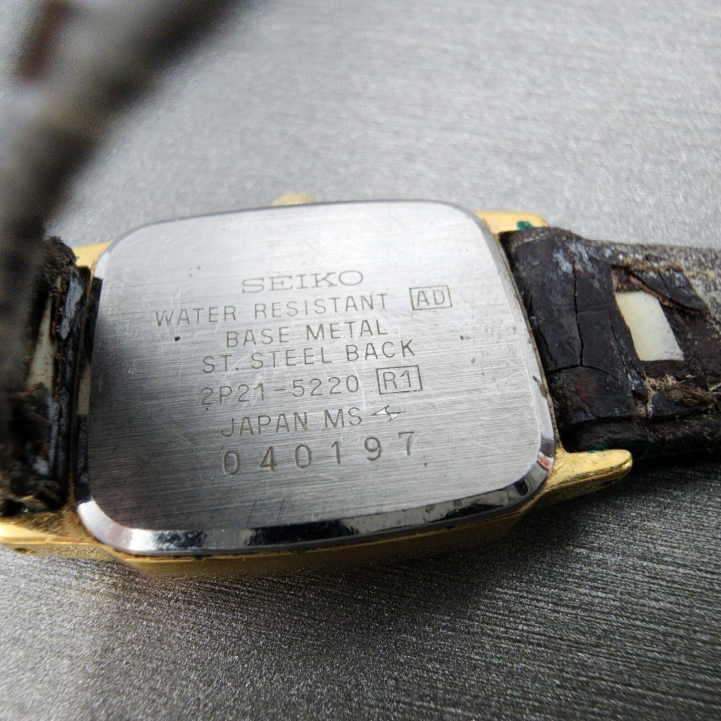 Seiko Tank Watch Women 20mm Champagne Dial Gold Tone 2p21-5220 New Battery