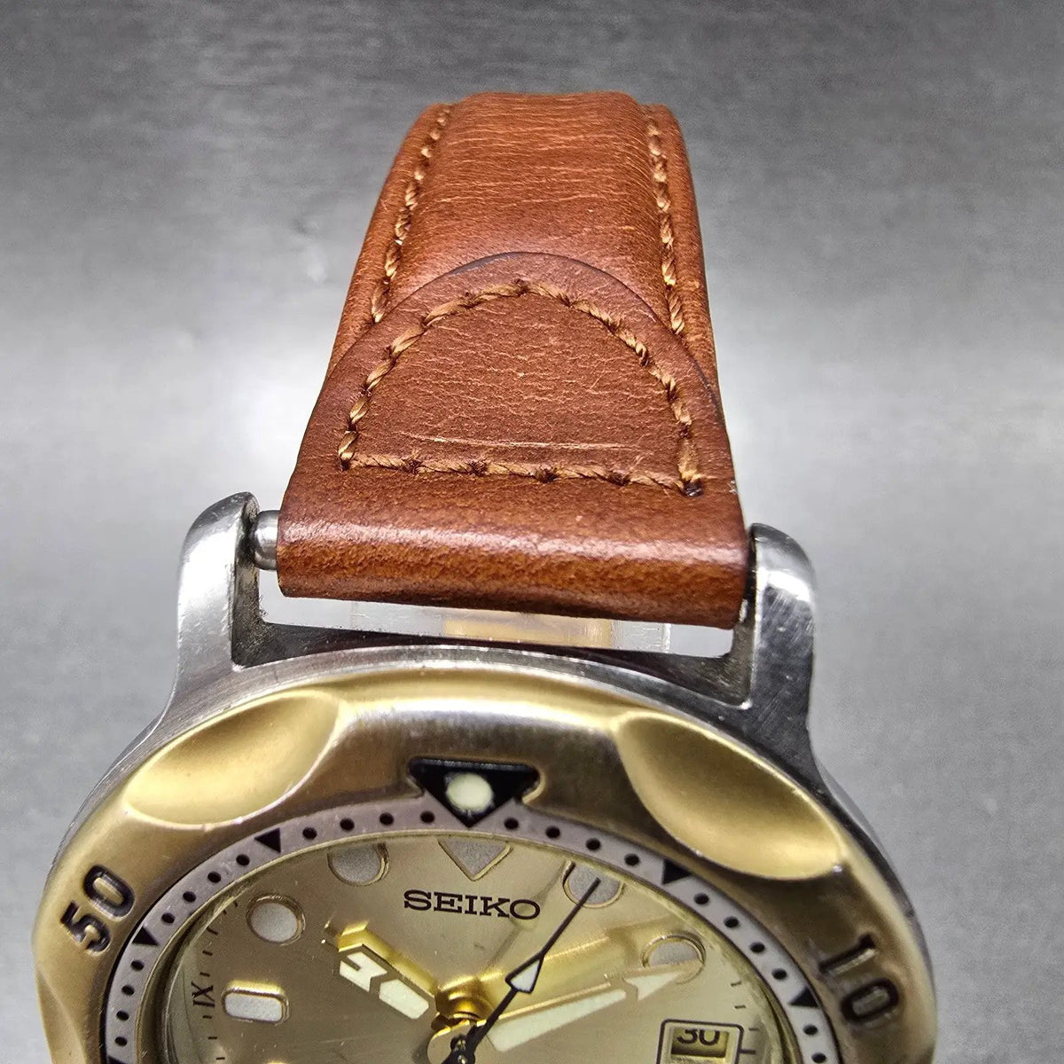 Seiko Scuba Watch Men 39mm Champagne Dial Two Tone Date 5H25-6000 Round PARTS5