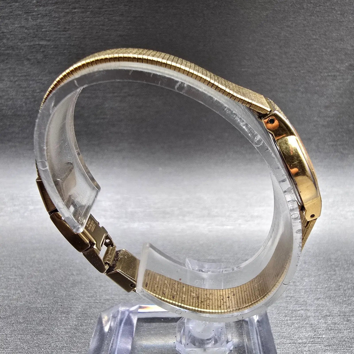 Seiko Watch Women 18mm White Dial Gold Tone Round 2Y00-0A49 New Battery Vintage8