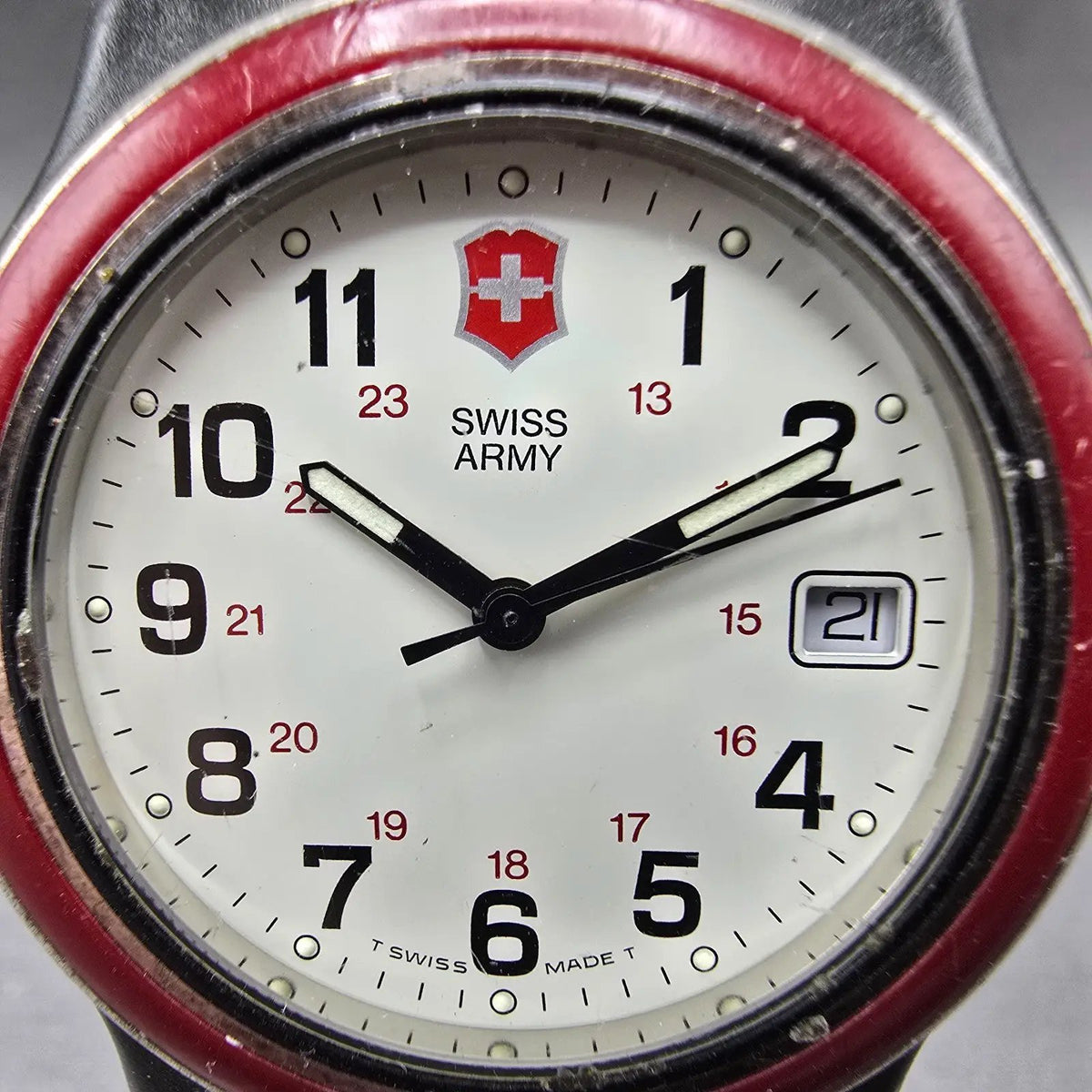 Victorinox Swiss Army Watch Men 39mm White Dial Black Tone Date Round PARTS CH12