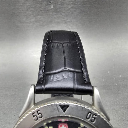 Wenger SAK Design Watch Men 38mm Black Dial Silver Tone Round 096.0636 New Batt4