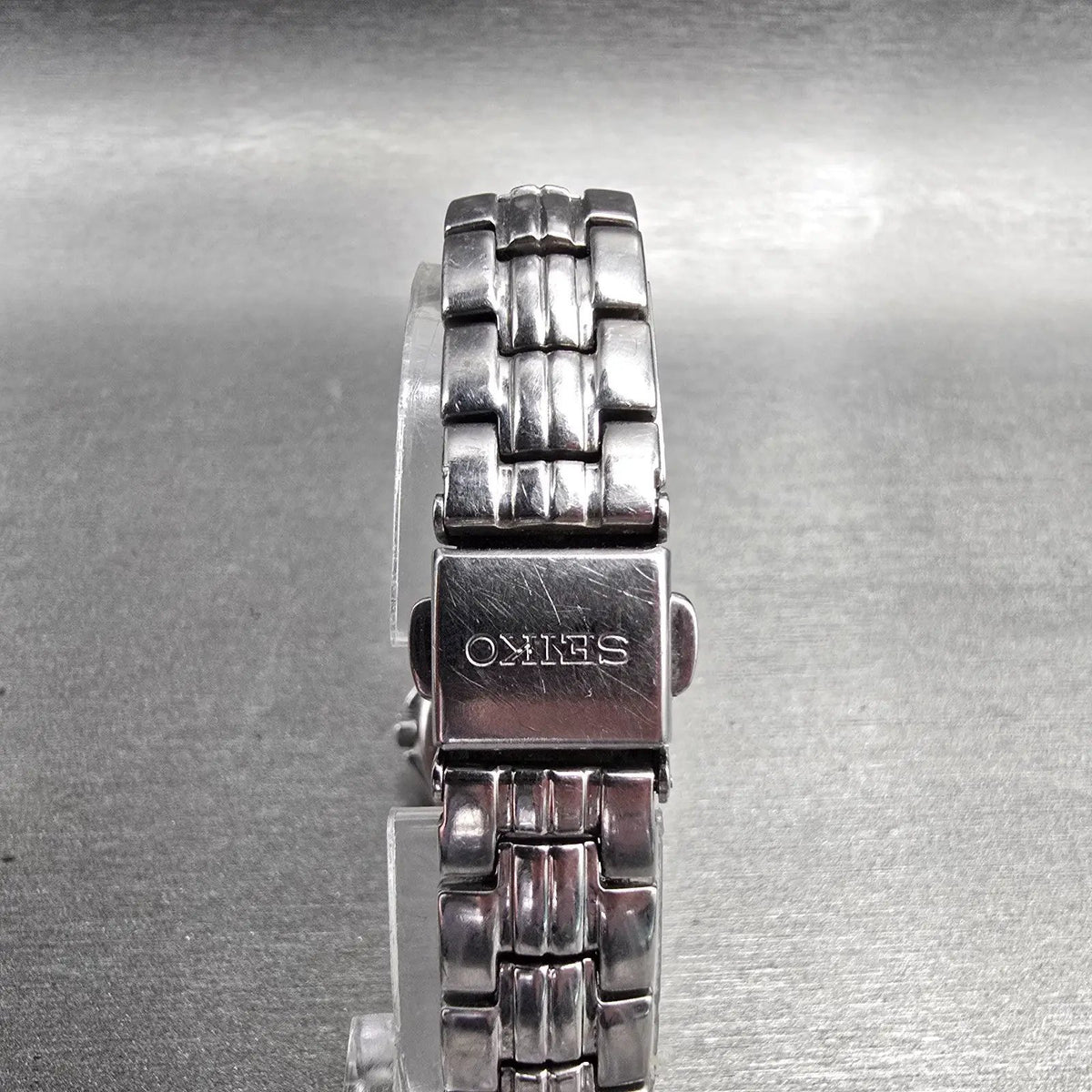 Seiko Coutura Watch Women 24mm Silver Dial Silver Tone Gemmed 1N01-0LE0 New Batt7