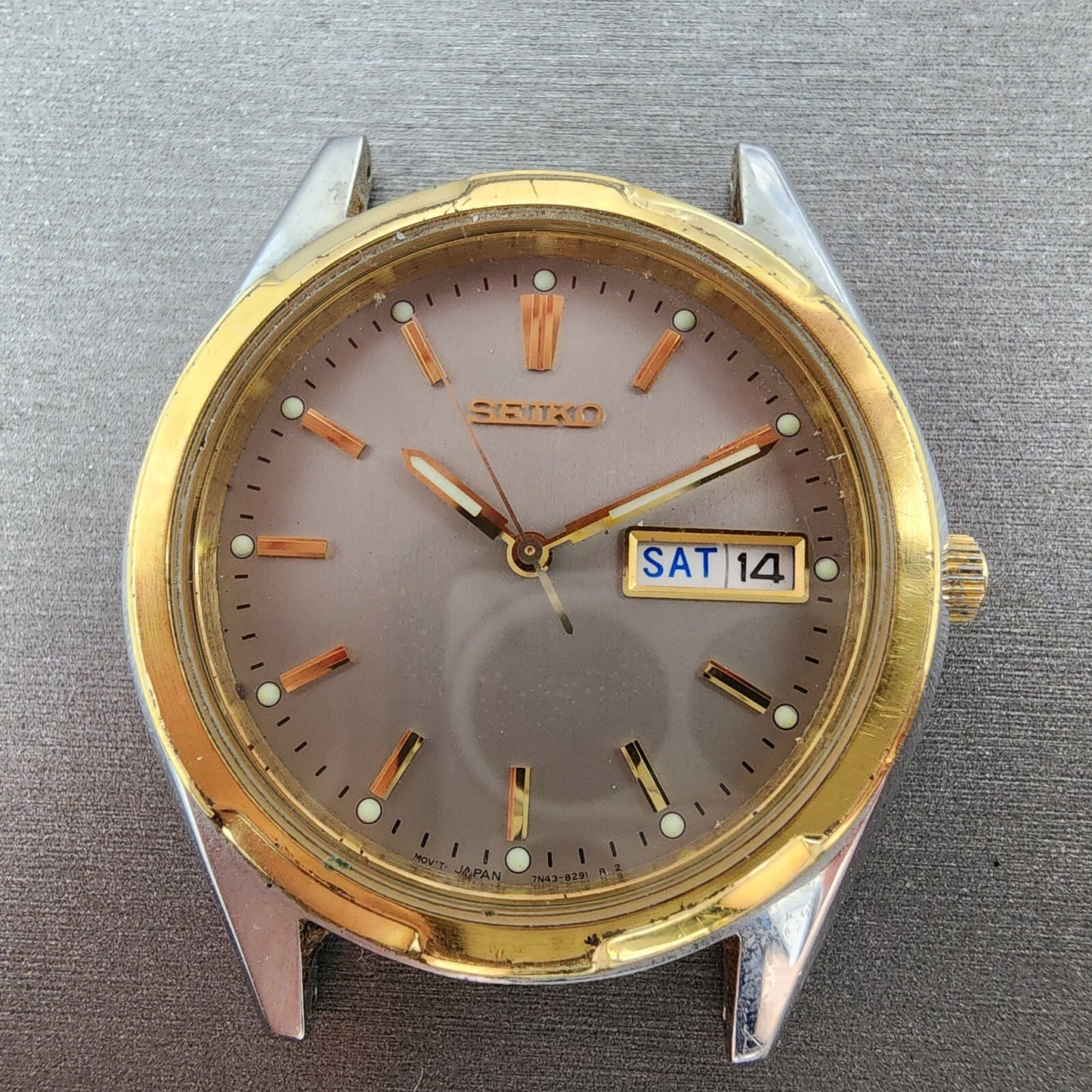 Seiko Watch Men 37mm Gray Dial Two Tone Daydate Round 7N438199 New Battery1