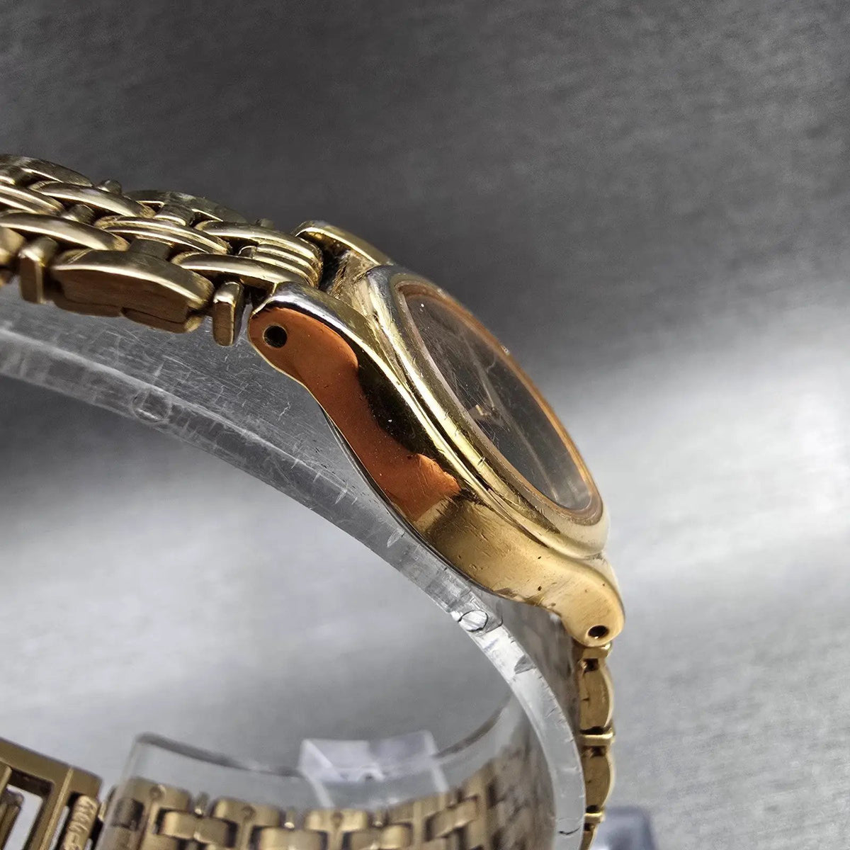 Seiko Watch Women 17mm Green Dial Gold Tone Oval V400-5588 New Battery Vintage3