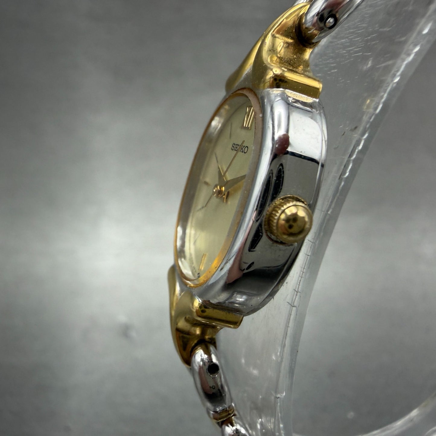 Seiko Watch Women 17mm Champagne Dial Two Tone Oval 2P21-5D00 New Battery2
