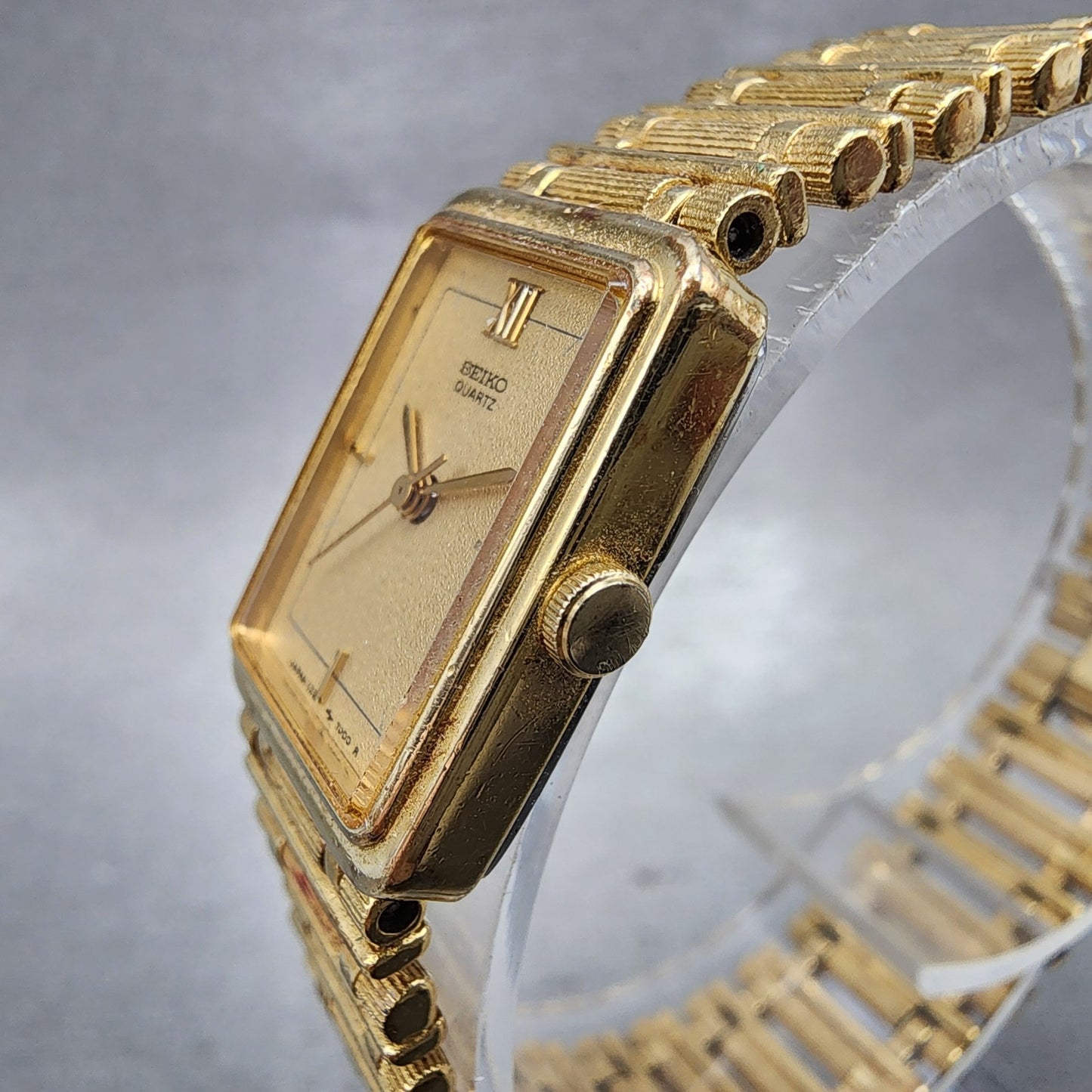Seiko Tank Watch Women 17mm Champagne Dial Gold Tone 12215700 New Battery2
