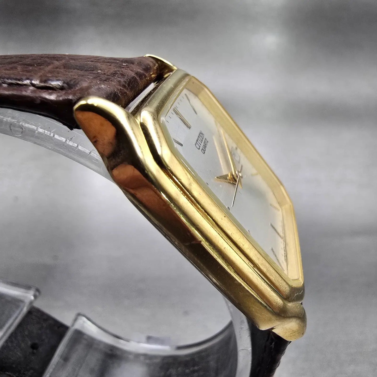 Citizen Watch Men 28mm Silver Dial Gold Tone Date Rectangle 8010-S36998 New Batt3