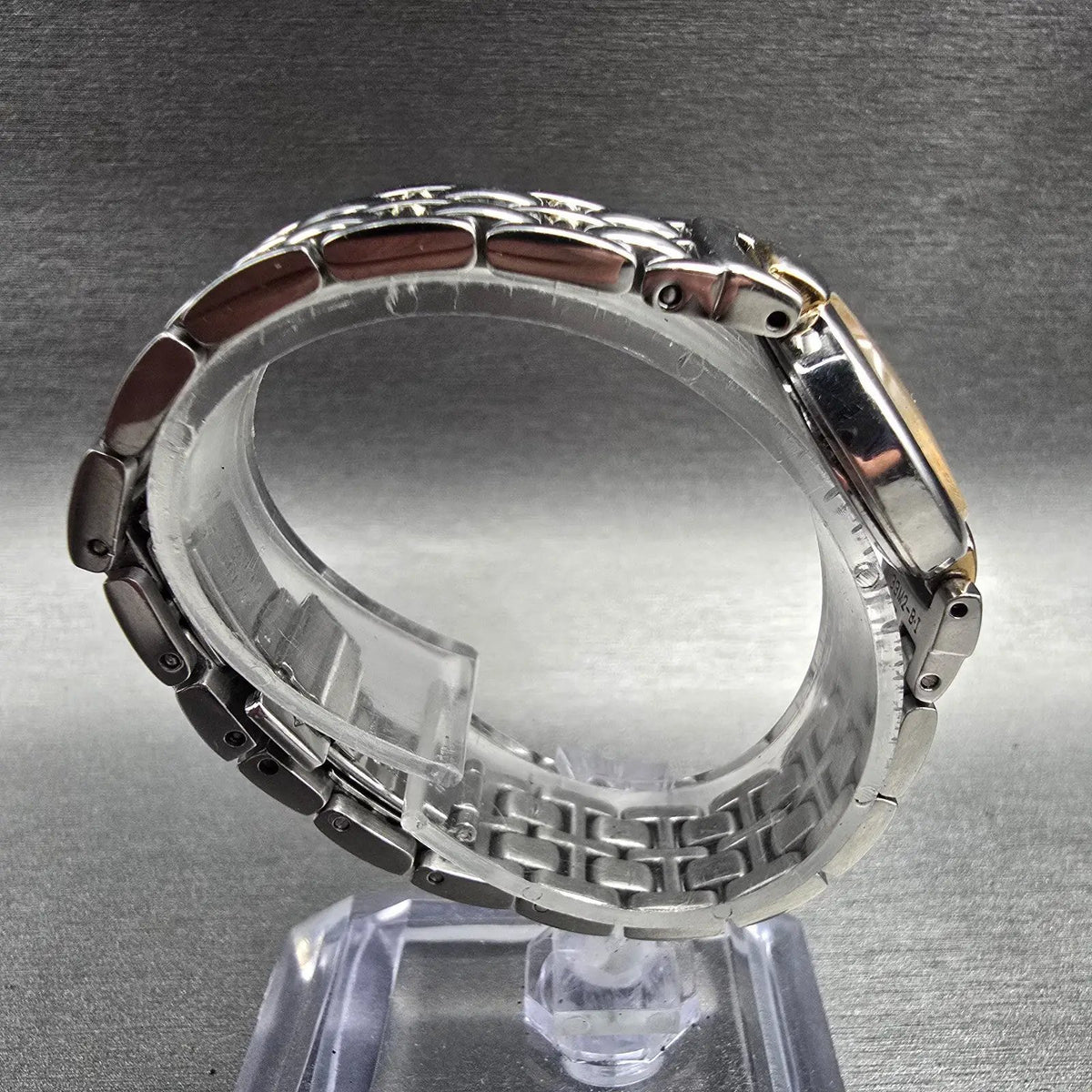 Seiko Watch Women 21mm MOP Dial Silver Tone Round 1N00-0GR0 New Battery VTG JP8