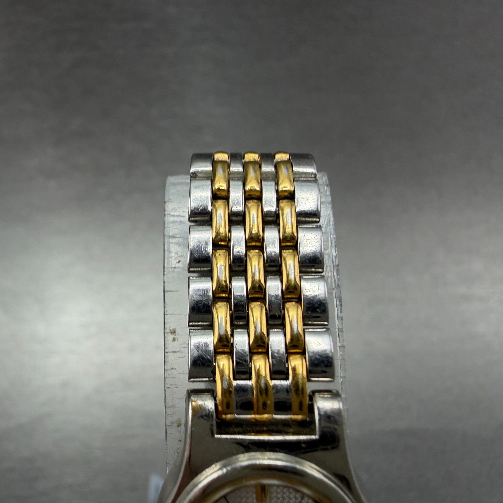 Seiko Watch Women 18mm White Dial Two Tone Oval V401-5228 New Battery Vintage AP4