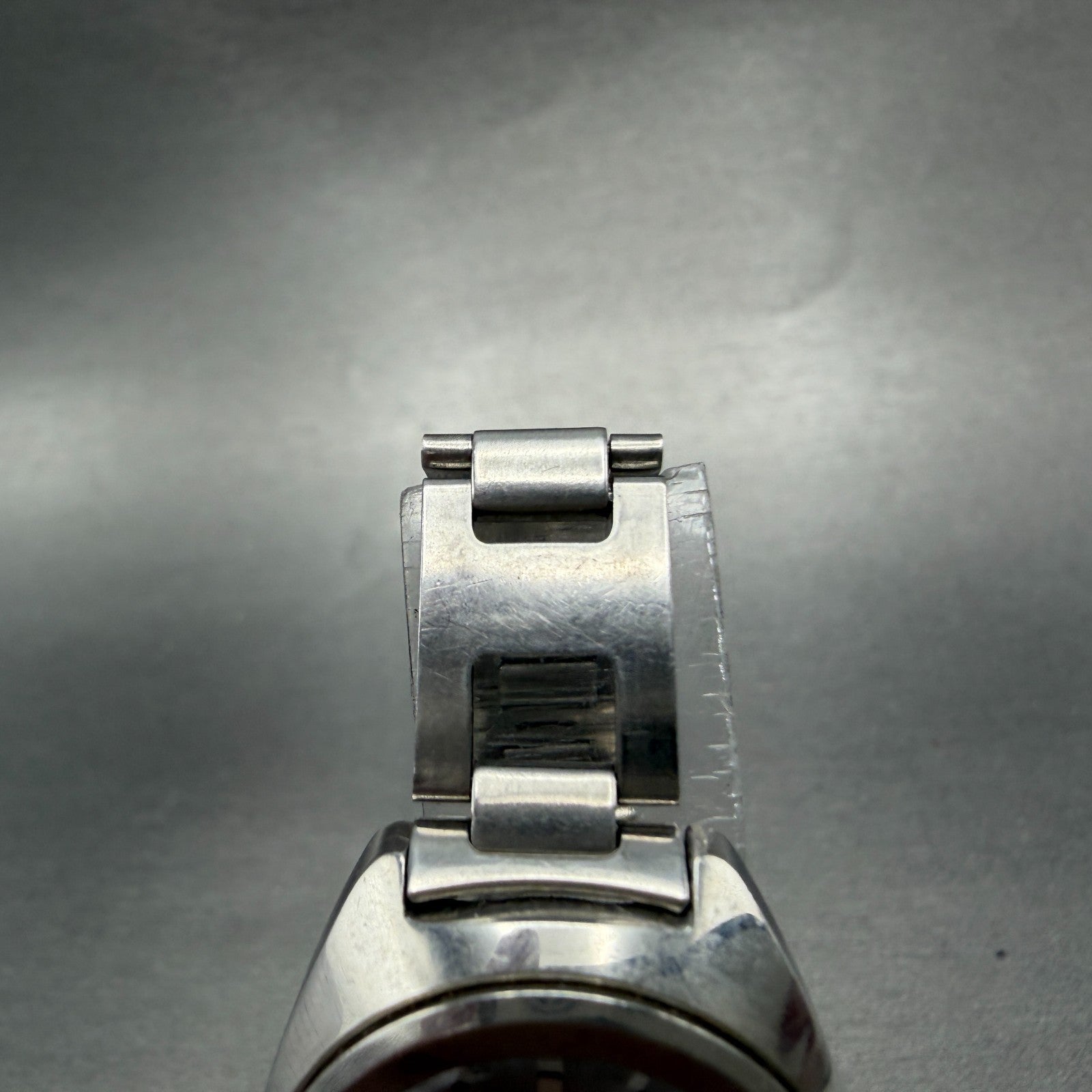 Seiko Watch Women 26mm Silver Dial Silver Tone Date Manual 2118-0410 Runs VTG4