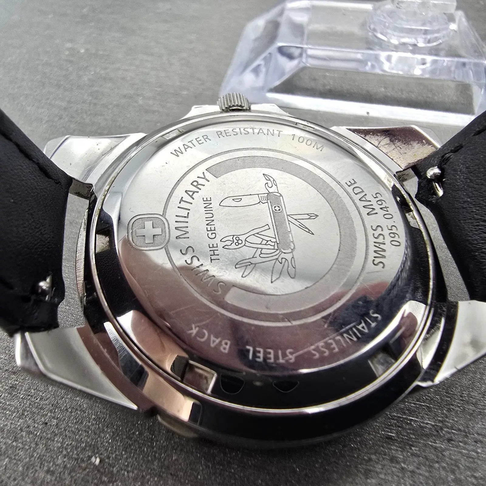 Wenger Swiss Military Dive Watch Men 39mm Silver Dial Steel Date 095.0495 NewBat9
