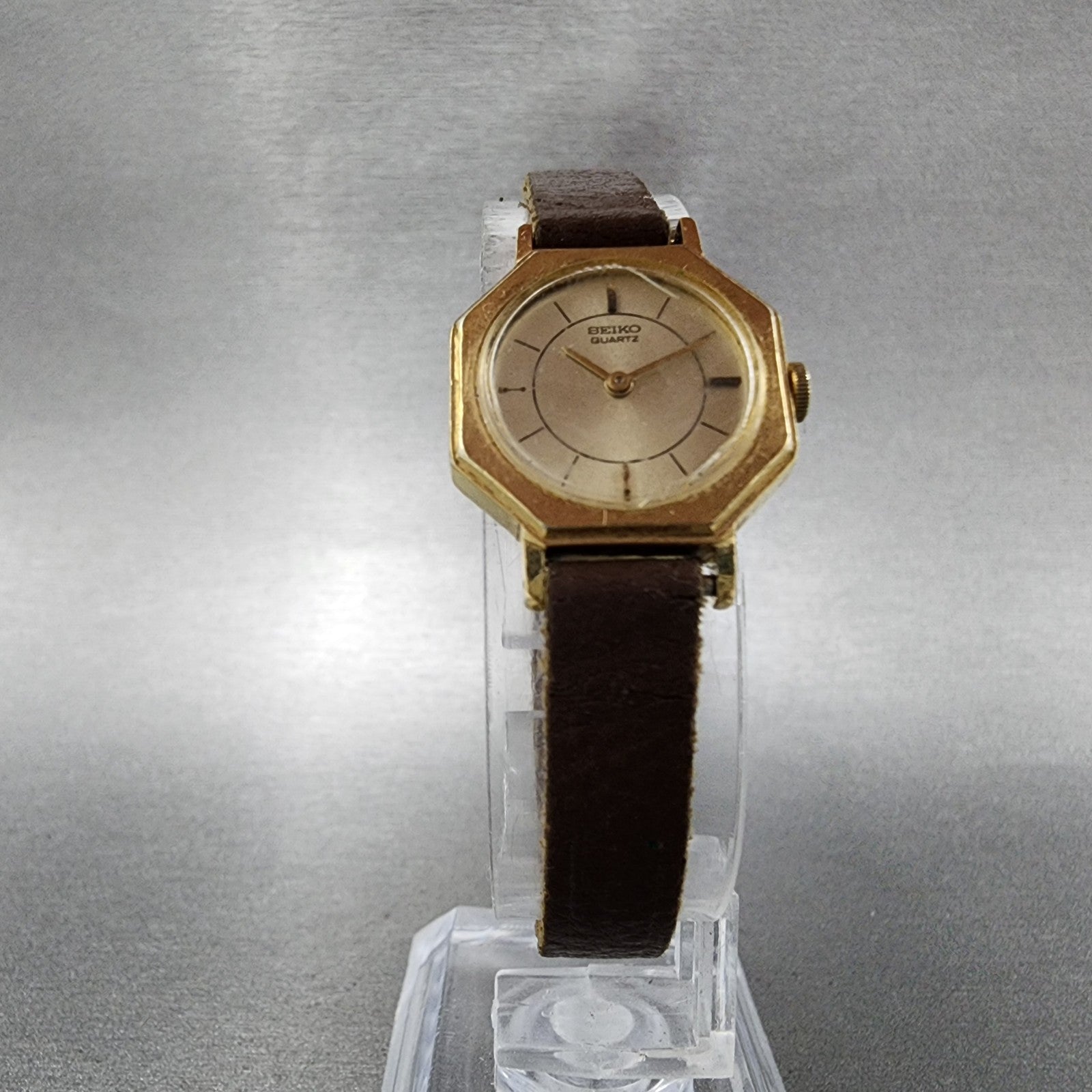Seiko Watch Women 19mm Champagne Dial Gold Tone 14001149 New Battery5