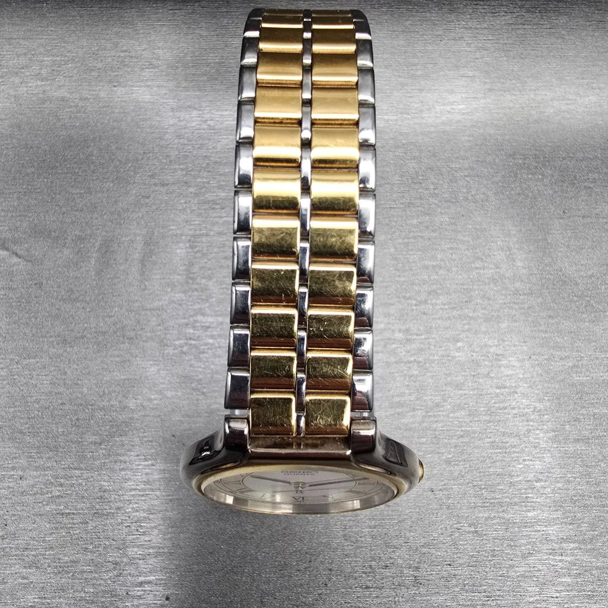 Seiko SX Watch Men 34mm White Dial Two Tone Round V701-6J60 New Battery VintageL4