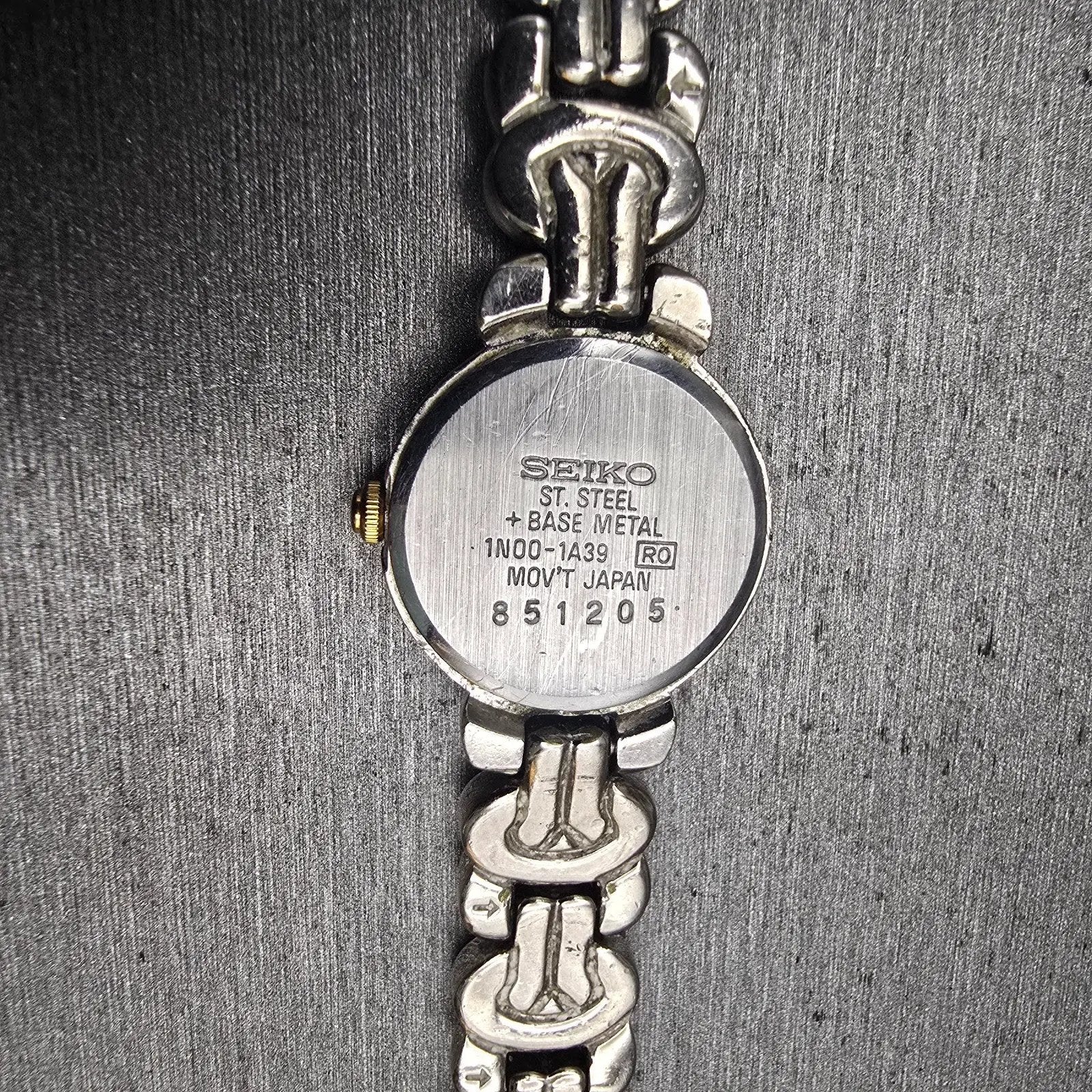 Seiko Watch Women 19mm White Dial Silver Two Round 1N00-1A39 New Battery VTG10