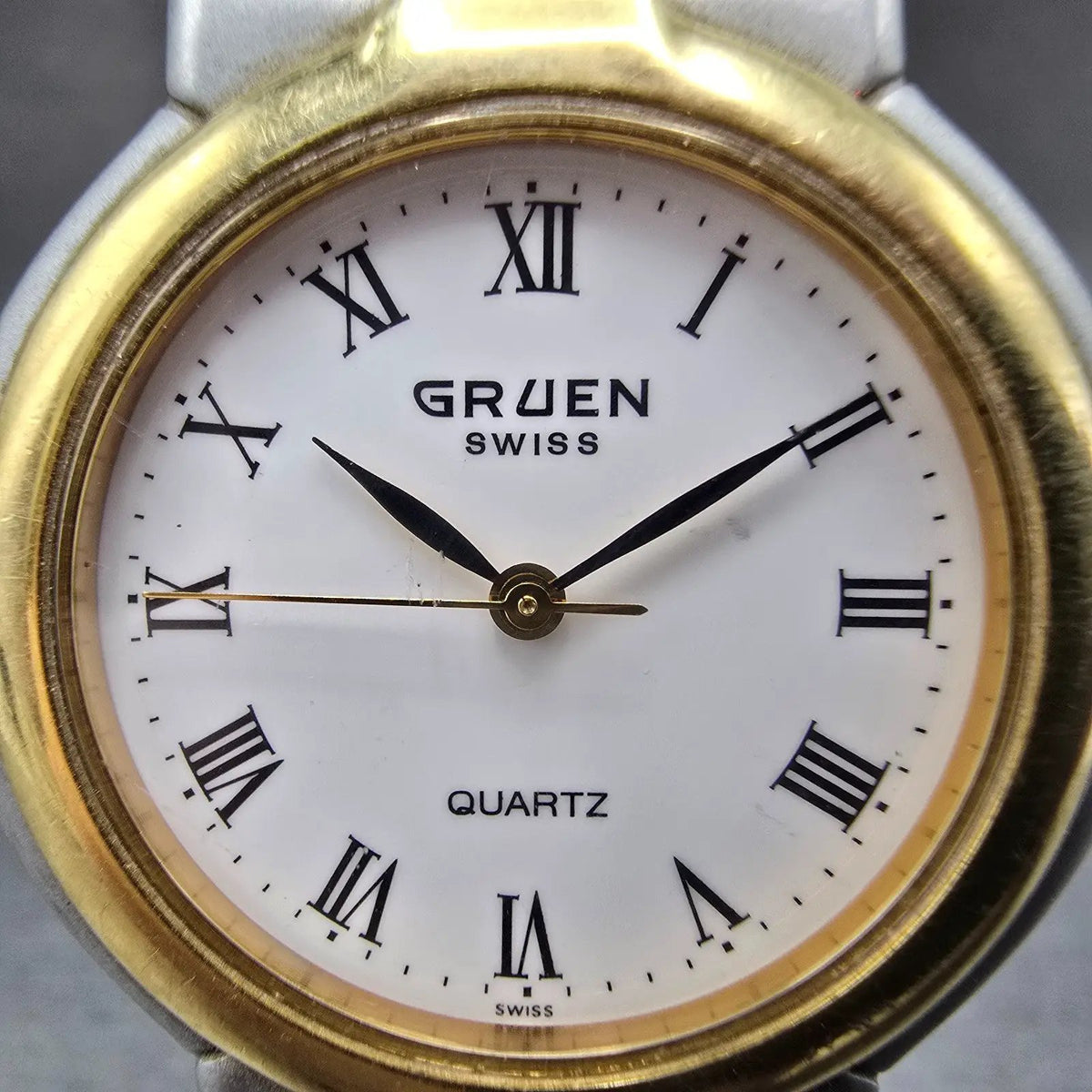 Gruen Watch Unisex 32mm White Dial Two Tone Round 275-561.101 New Battery1
