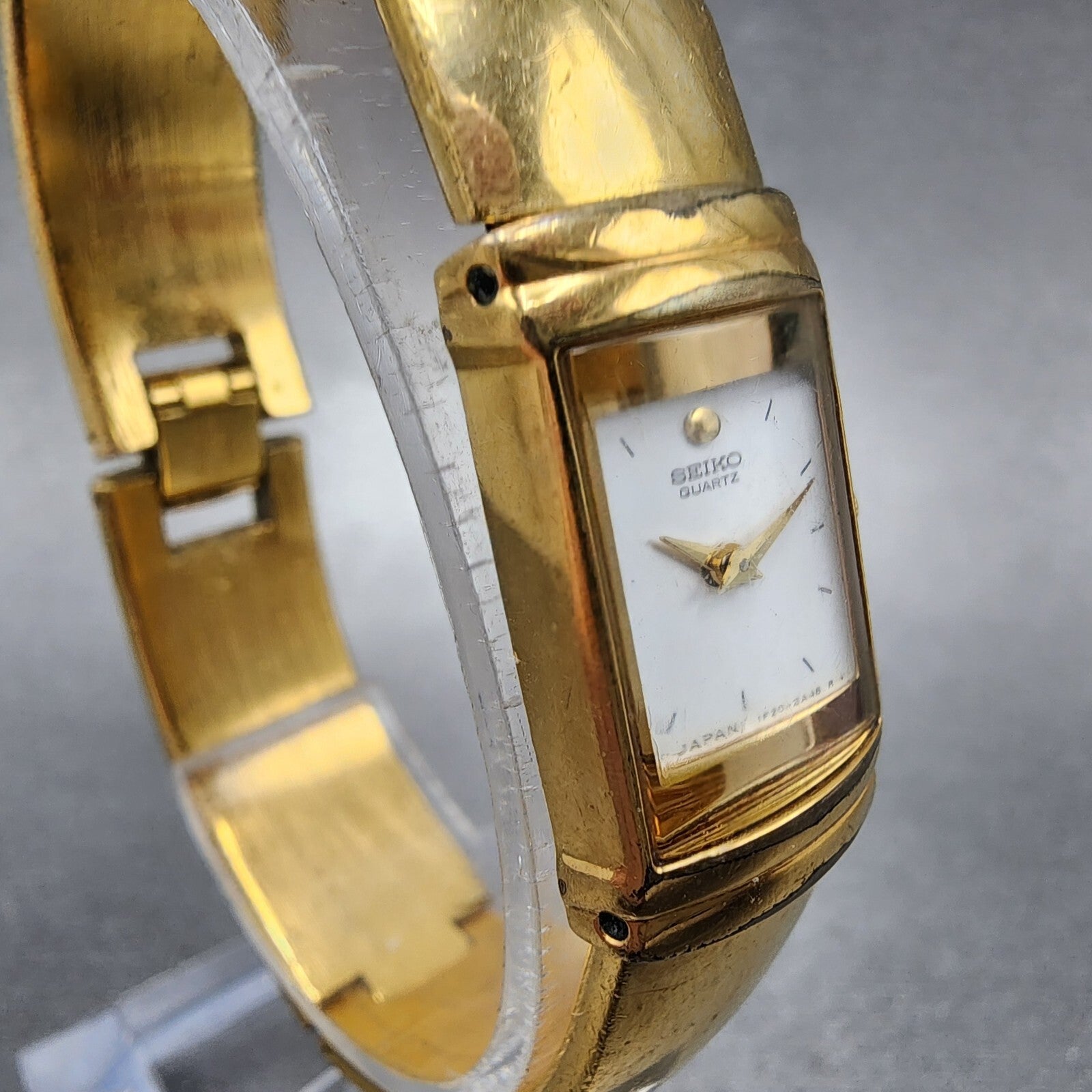 Seiko Tank Watch Women 15mm White Dial Gold Tone Rectangle 1F205K19 PARTS4