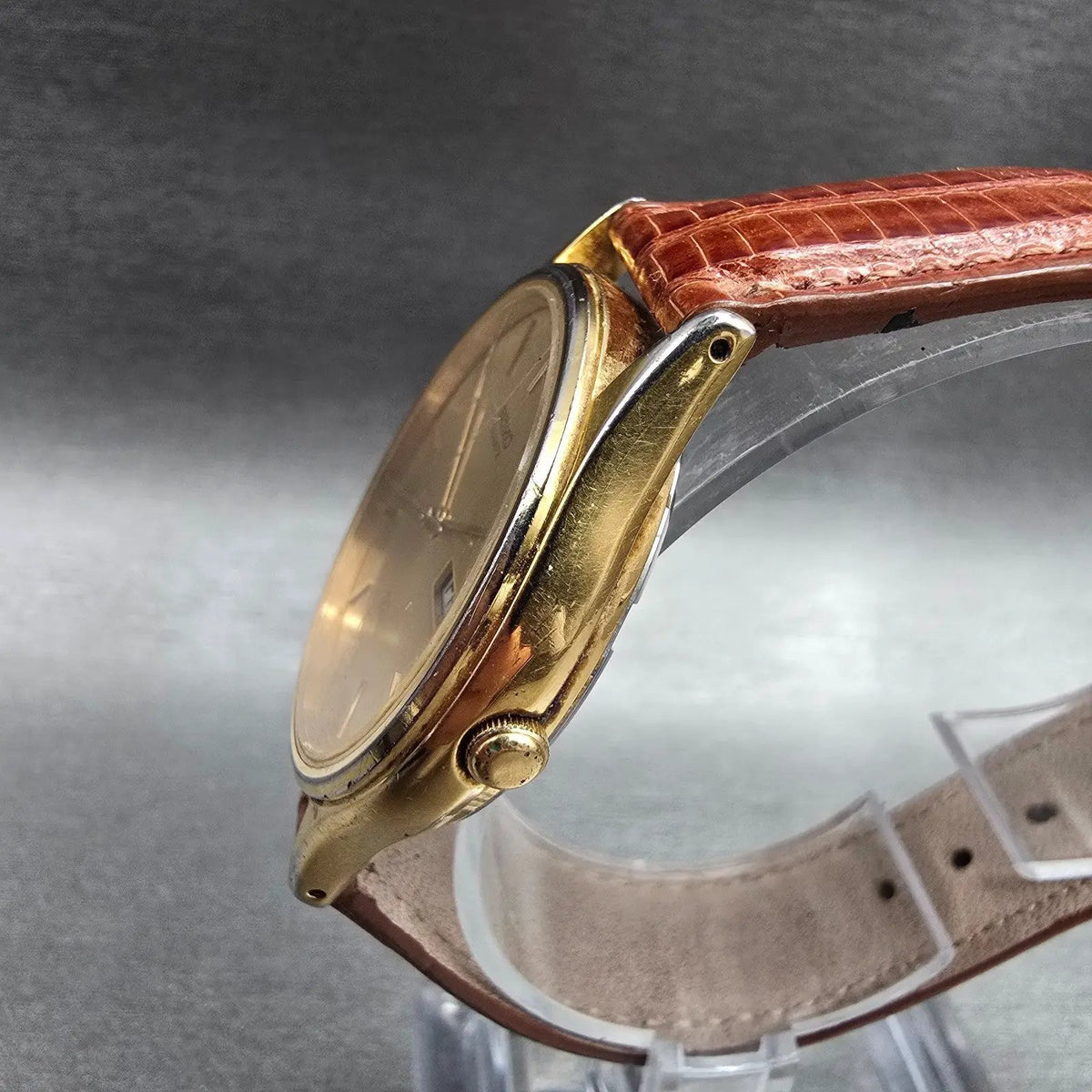 Seiko SQ Watch Men 33mm Gold Dial Gold Tone Daydate Round 5Y23-7079 New Batt JP2