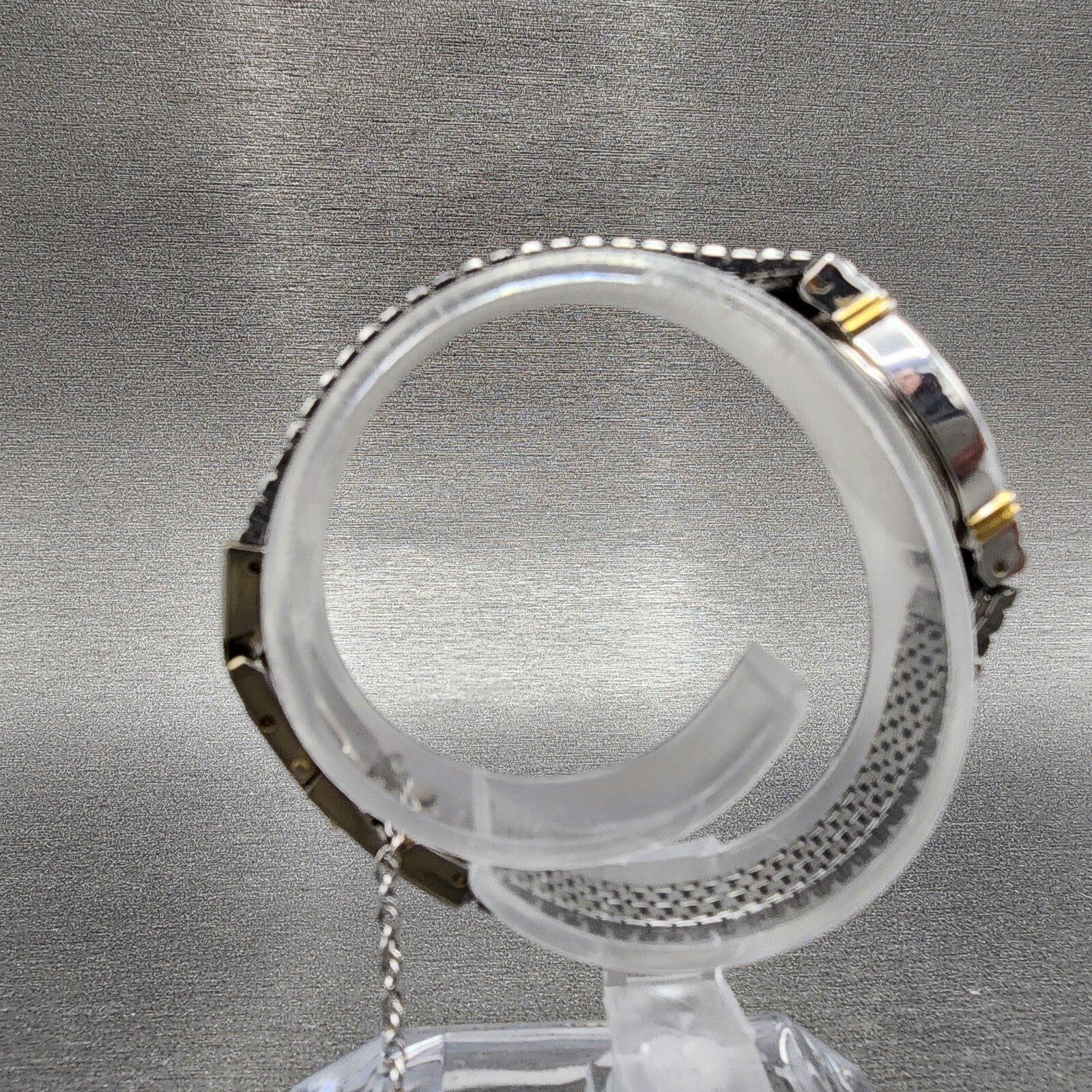Seiko Watch Women 17mm White Dial Two Tone Oval 2Y015C09 New Battery8