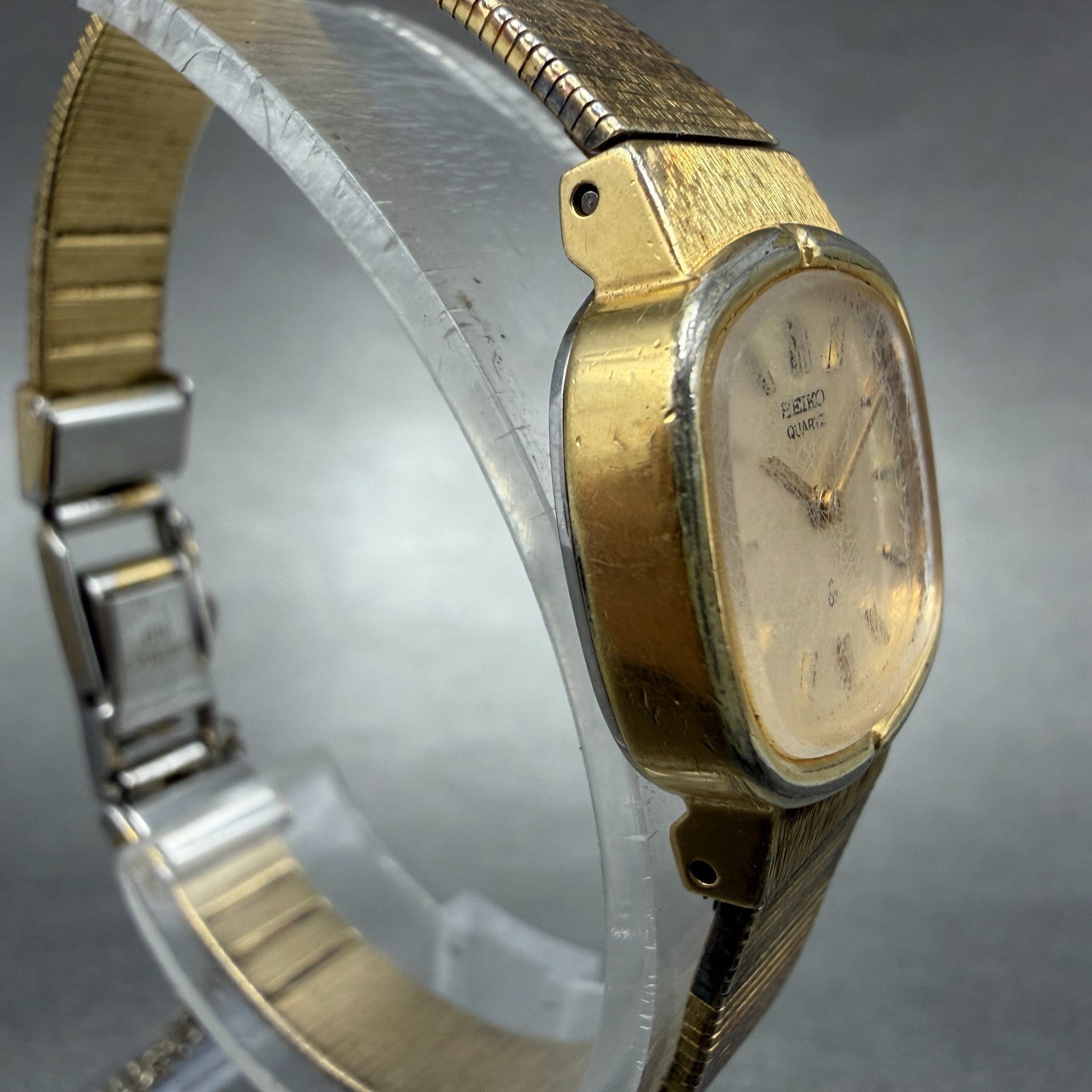 Seiko Watch Women 19mm Champagne Dial Gold Tone Hexagon 1400-5280 New Battery3