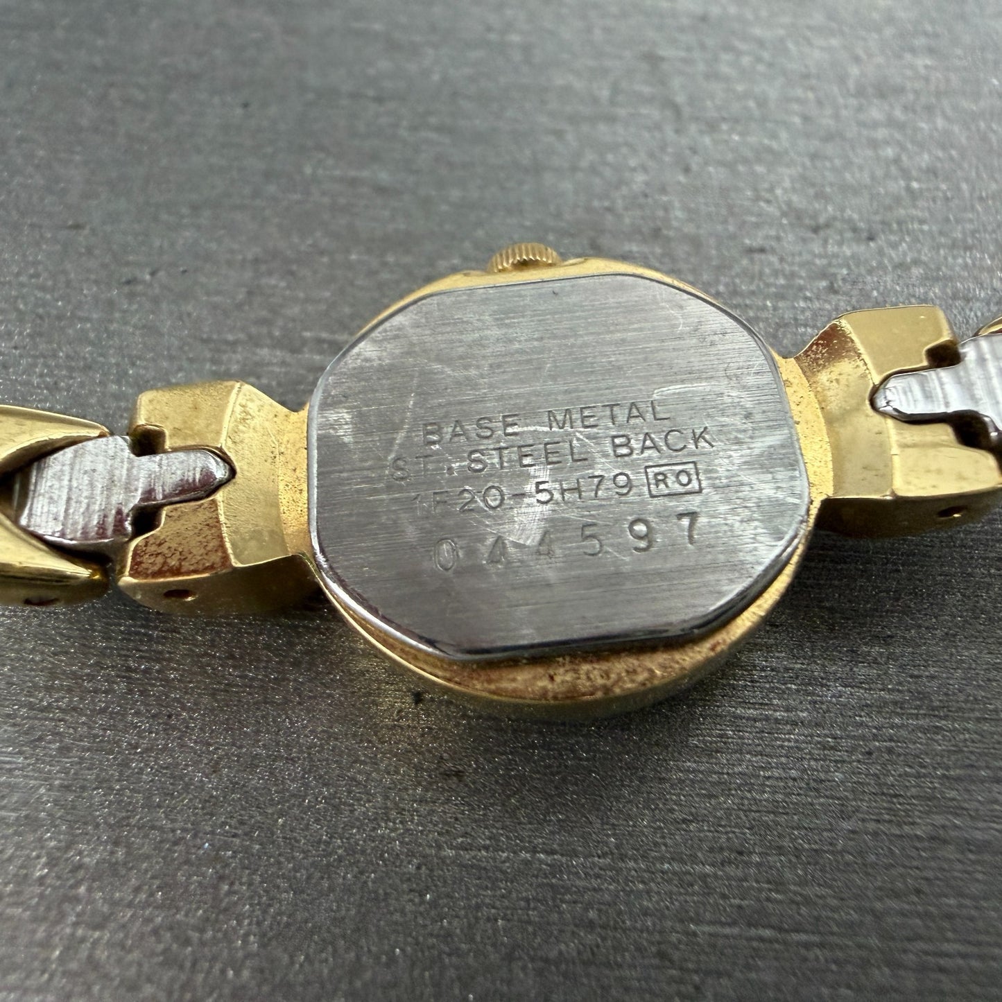 Seiko Watch Women 16mm White Dial Two Tone Round Vintage 1F20-5H79 New Battery9