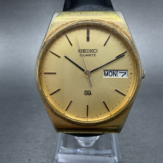 Seiko SQ Watch Men 31mm Champagne Dial Gold Tone Daydate 8223-7099 New Battery50