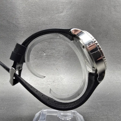Wenger Dive Watch Men 43mm Black Dial Silver Tone Date 0641.10 New Battery8