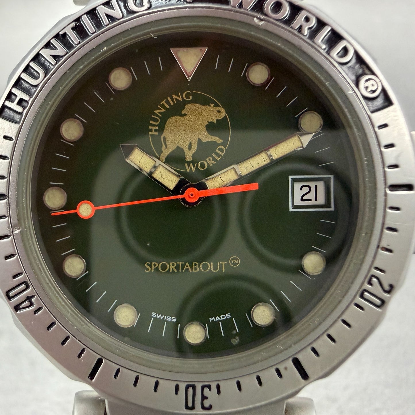Hunting World Sportabout Dive Watch Men 41mm Green Dial Steel Date Round NewBat1