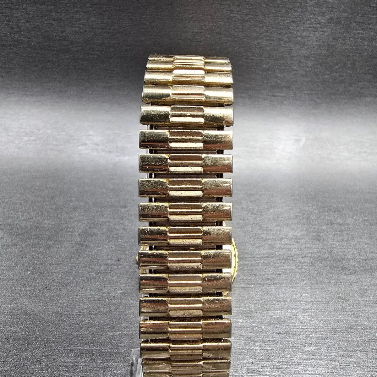 Seiko Pulsar Watch Men34mm Champagne Dial Gold Tone Daydate V533-7A30 New Batt7