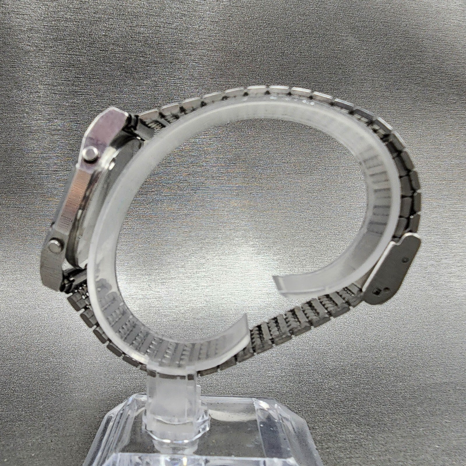 Seiko Digital Watch Men 33mm Silver Tone Alarm Chrono A6395039 READ!!!!6