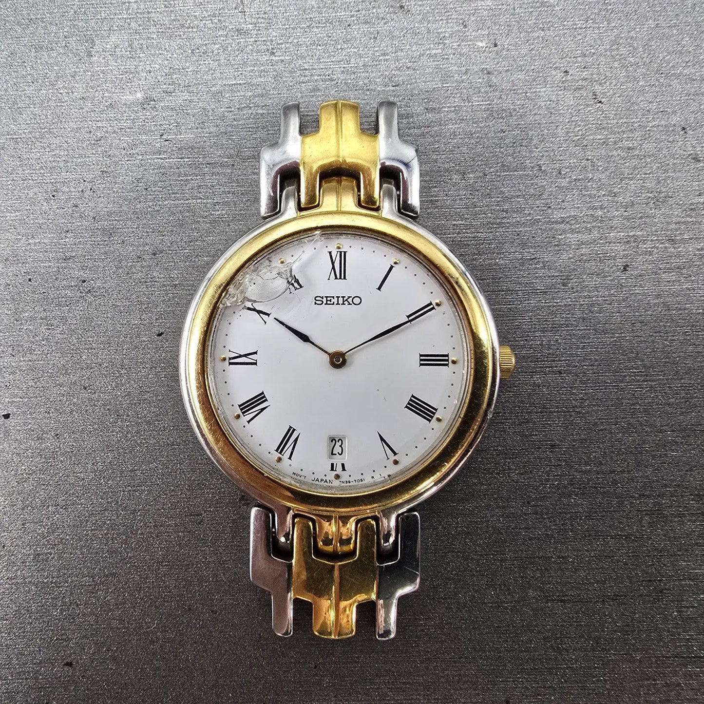 Seiko Watch Men 34mm White Dial Two Tone Date Round READ!! 7N39-7029 New Battery0