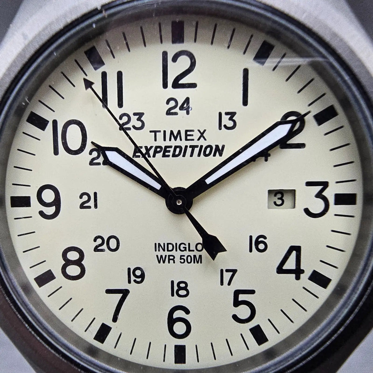 Timex Expedition Scout Watch Men 40mm Cream Dial Gray Date Round New Battery1