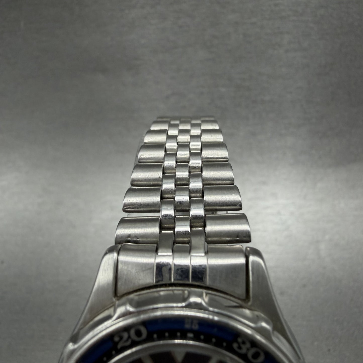 Casio Dive Watch Women 32mm Blue Dial Silver Tone Date Round LD715 PARTS5
