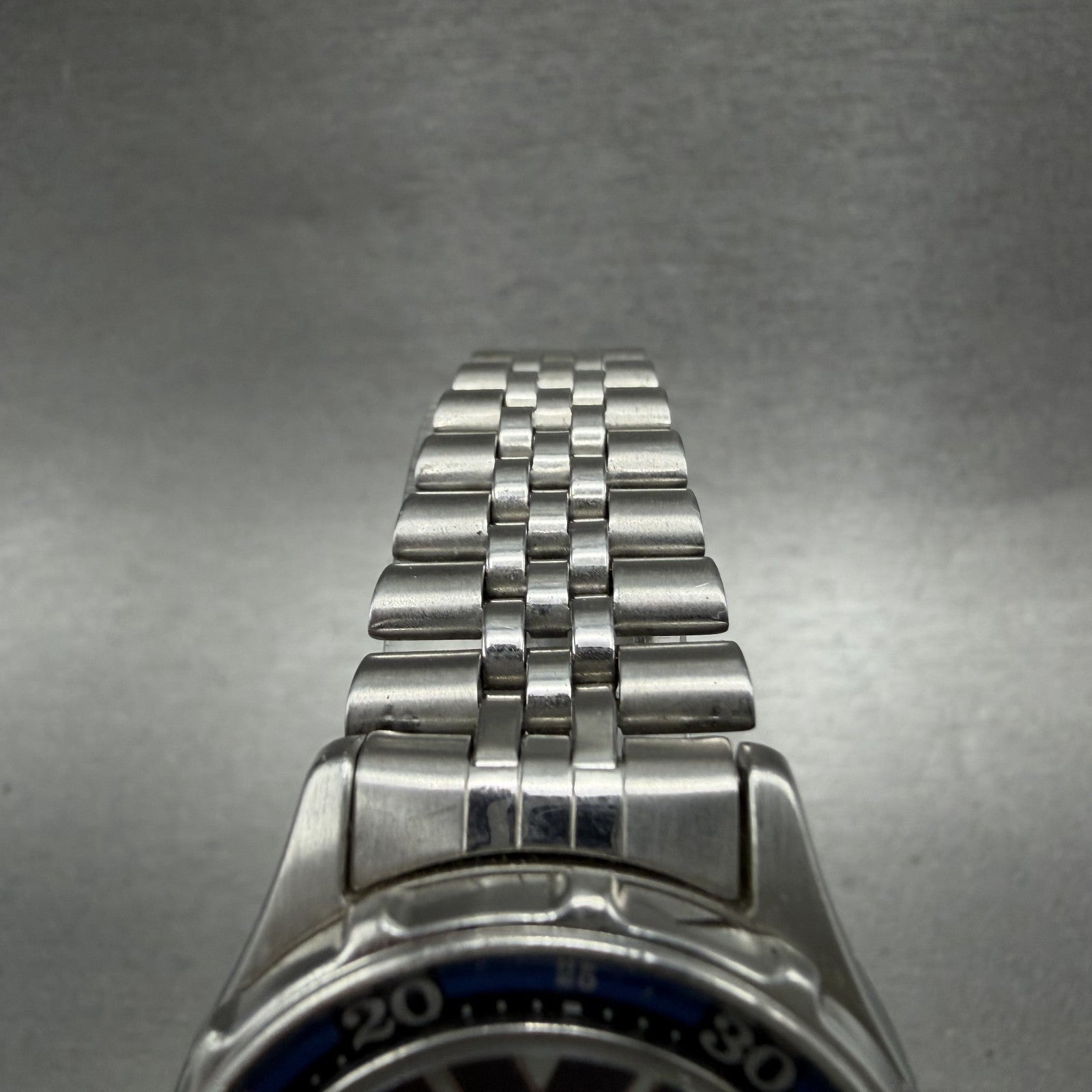 Casio Dive Watch Women 32mm Blue Dial Silver Tone Date Round LD715 PARTS5