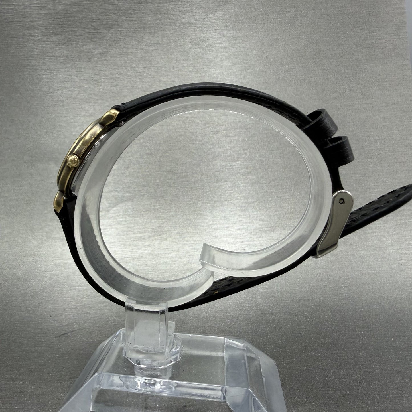 Seiko Avenue Watch Women 24mm Silver Dial Gold Tone Round 1F210C60 New Battery6