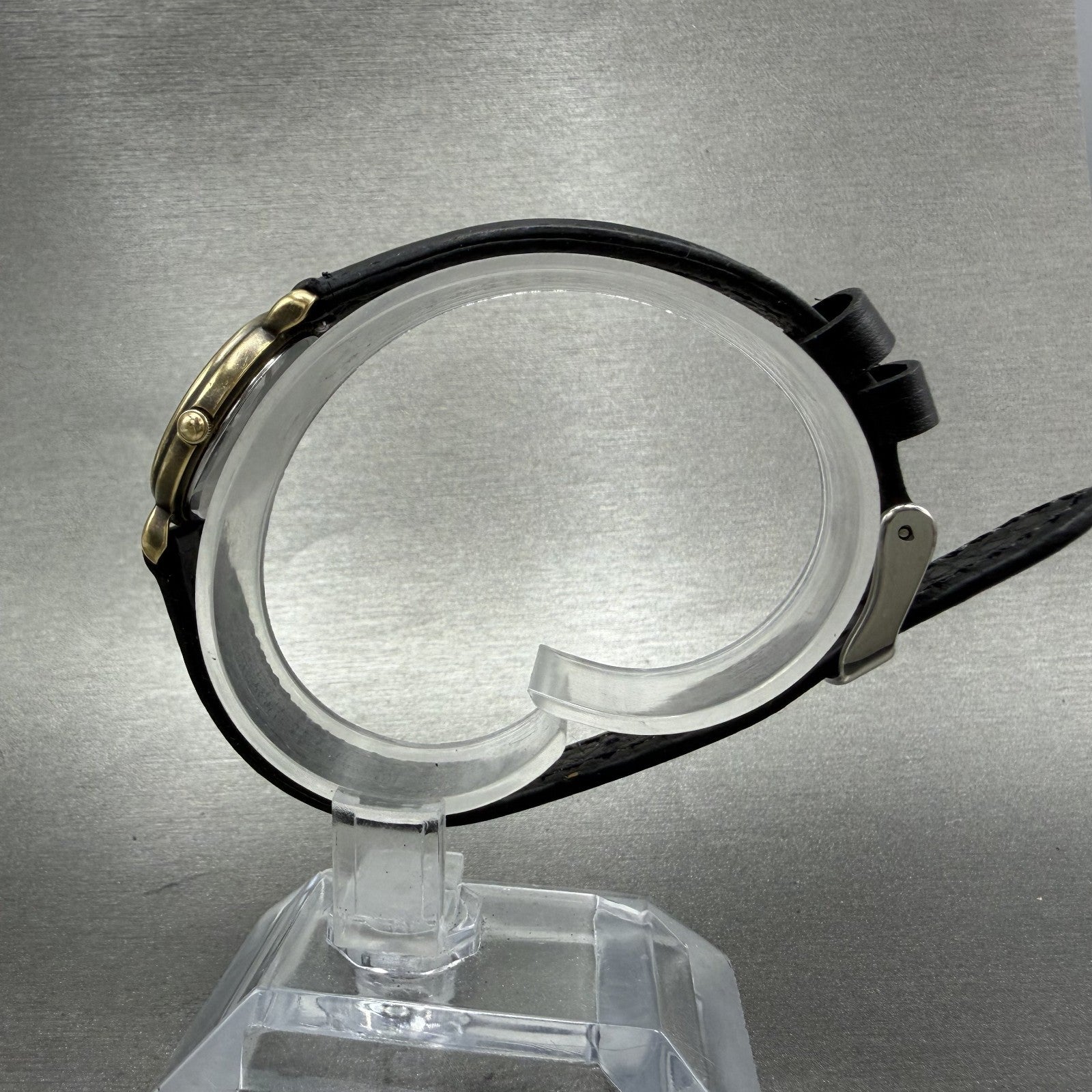 Seiko Avenue Watch Women 24mm Silver Dial Gold Tone Round 1F210C60 New Battery6