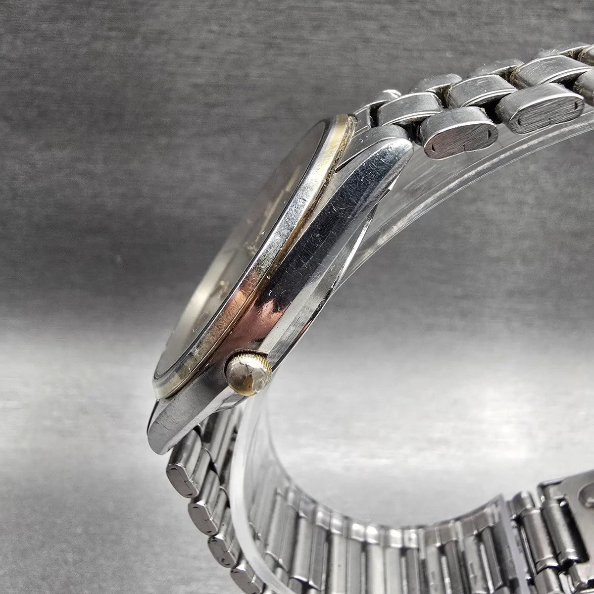 Seiko SQ Mens Watch 34mm Silver Dial Two Tone Daydate Round 8123-8009 New Batt2