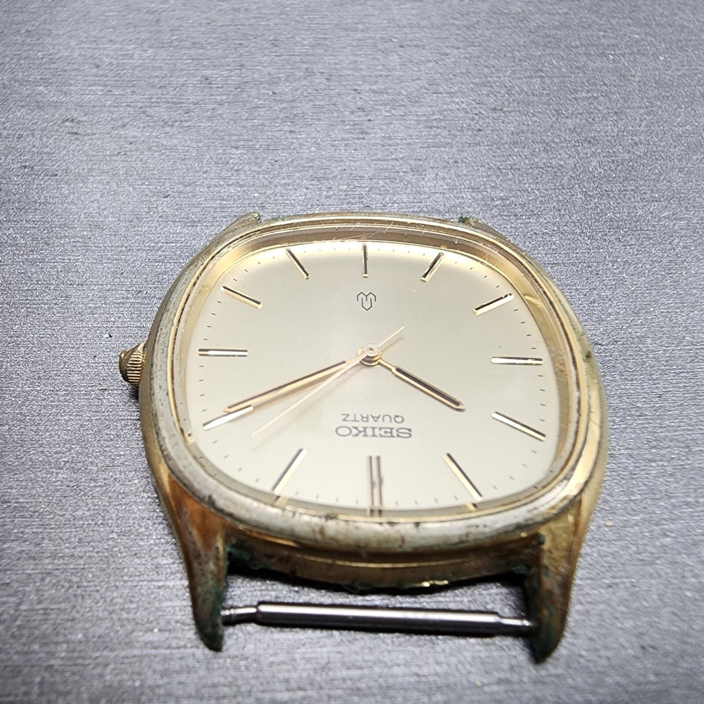 Seiko Watch Men 33mm Champagne Dial Gold Tone Rectangle 5931-5330 New Battery