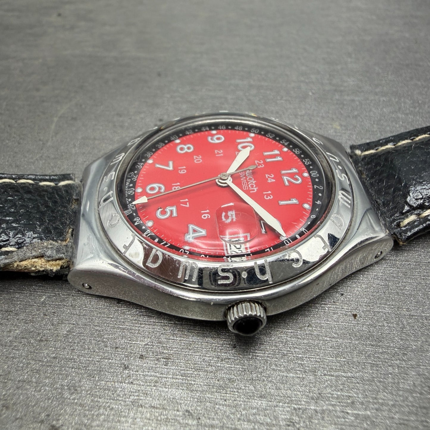 Swatch Irony Happy Joe Red Watch Men 38mm Red Dial Steel Date Round New Battery3