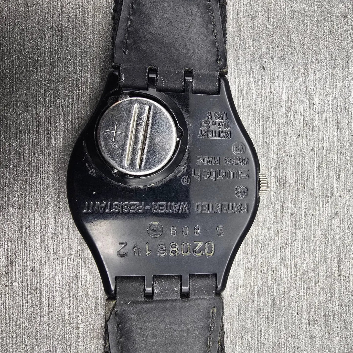 Swatch Access DOUBLE LOOP Watch Men Purple Dial Black Tone SKB100 New Battery10