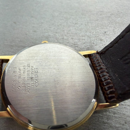 Seiko Watch Men 32mm Champagne Dial Gold Tone Date Round 5Y39-7010 New Battery9
