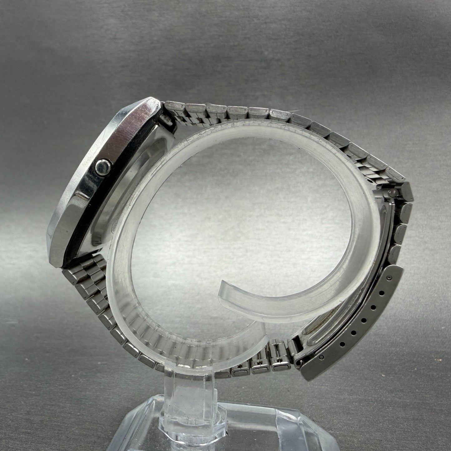Casio 58 S005 Watch Men 36mm Digital Silver Tone Daydate New Battery Vintage ABC7