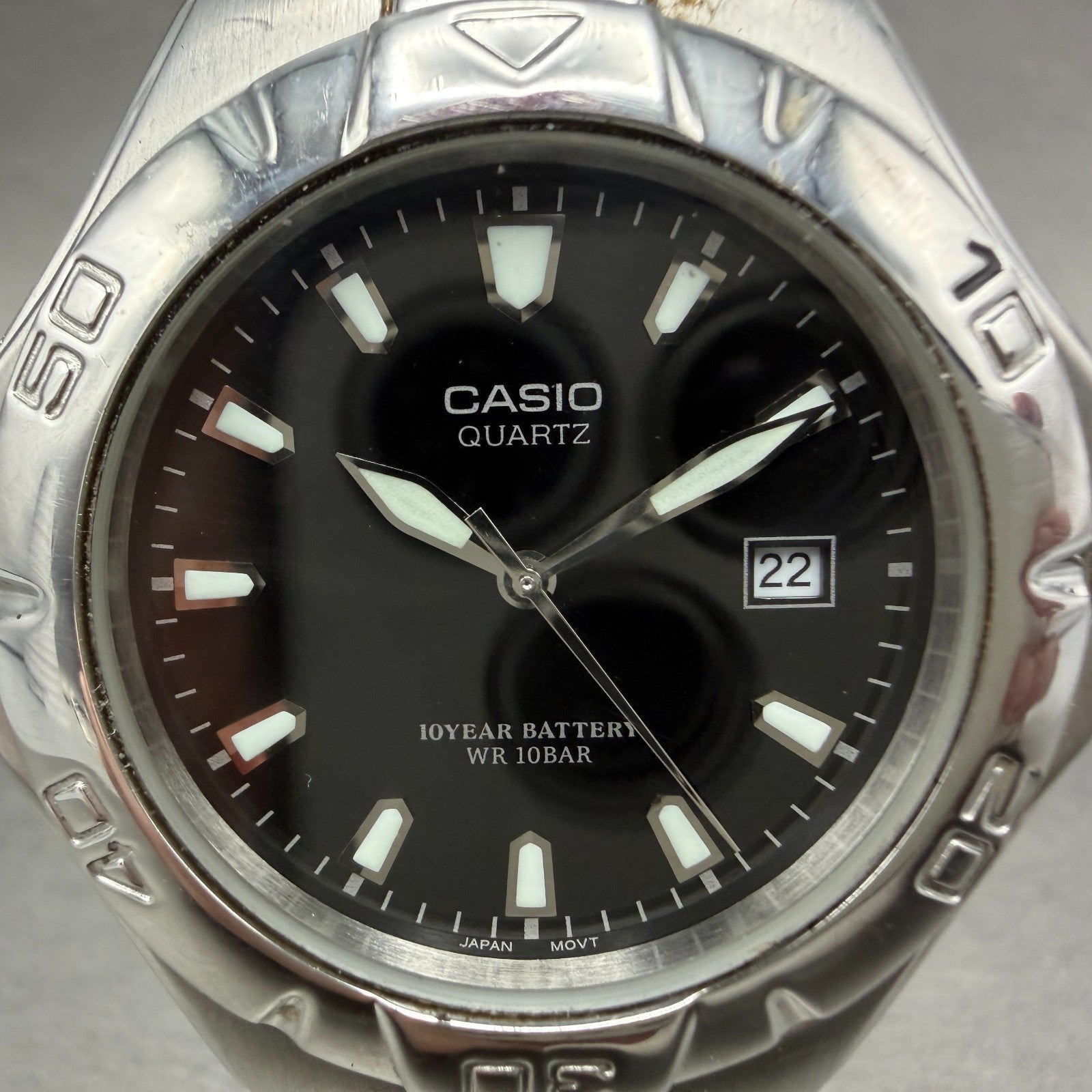 Casio Dive Watch Men 42mm Black Dial Silver Tone Date Round MTD-1044 New Battery1