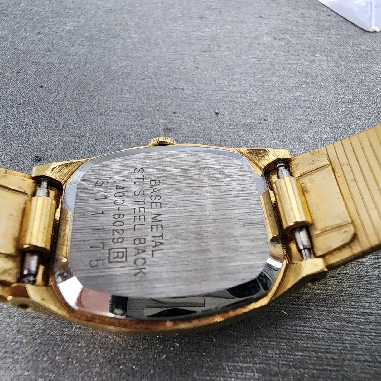 Seiko Watch Women 18mm Champagne Dial Gold Tone Rectangle 14008029 New Battery10