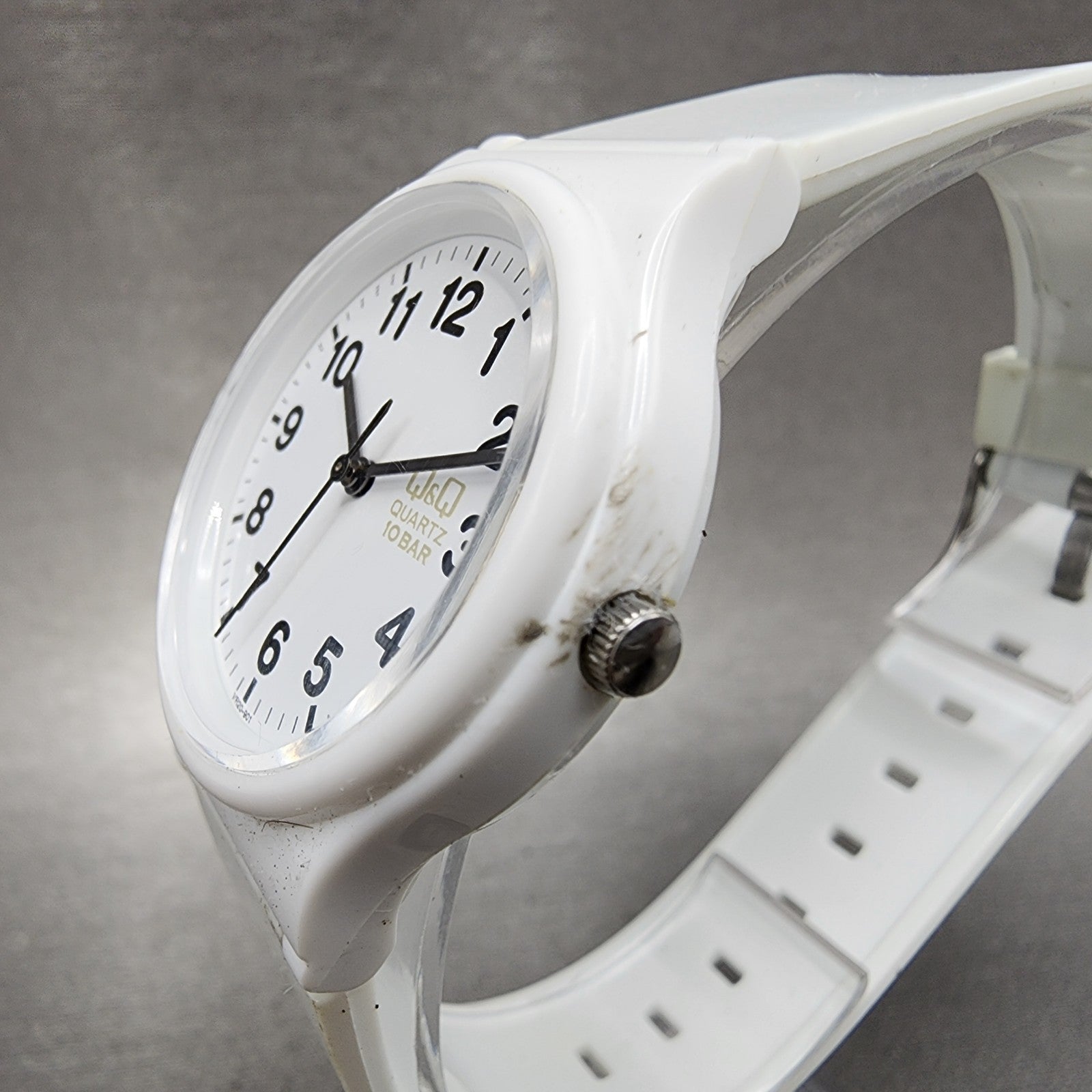 Citizen Q&Q Watch Women 34mm White Dial White Tone Round New Battery2
