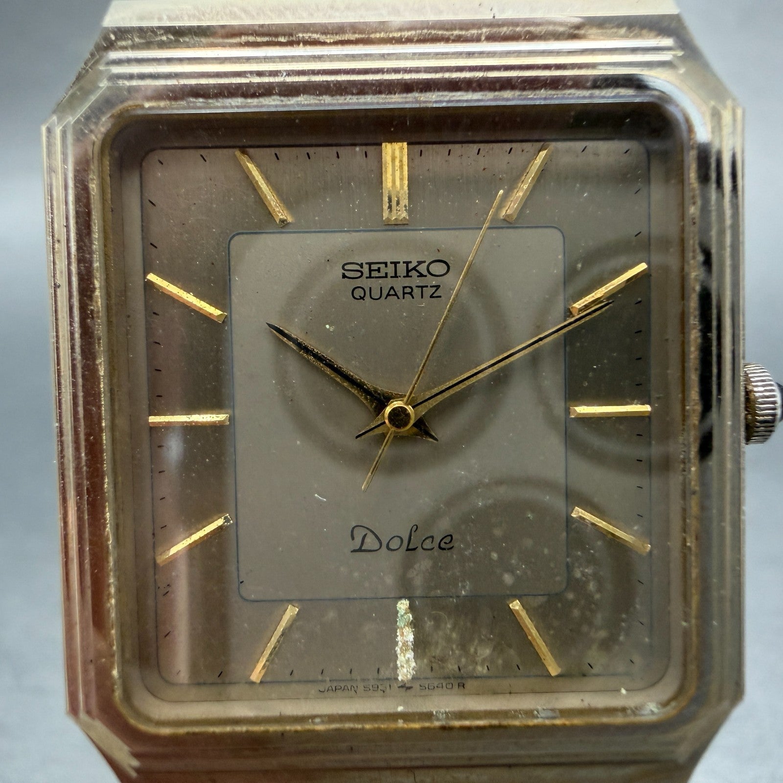 Seiko Dolce Tank Watch Men 29mm Champagne Dial Gold Tone 5931-5490 New Battery1